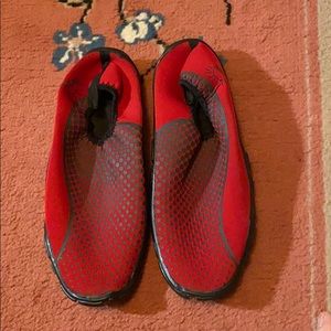 Foot glove trail shoes